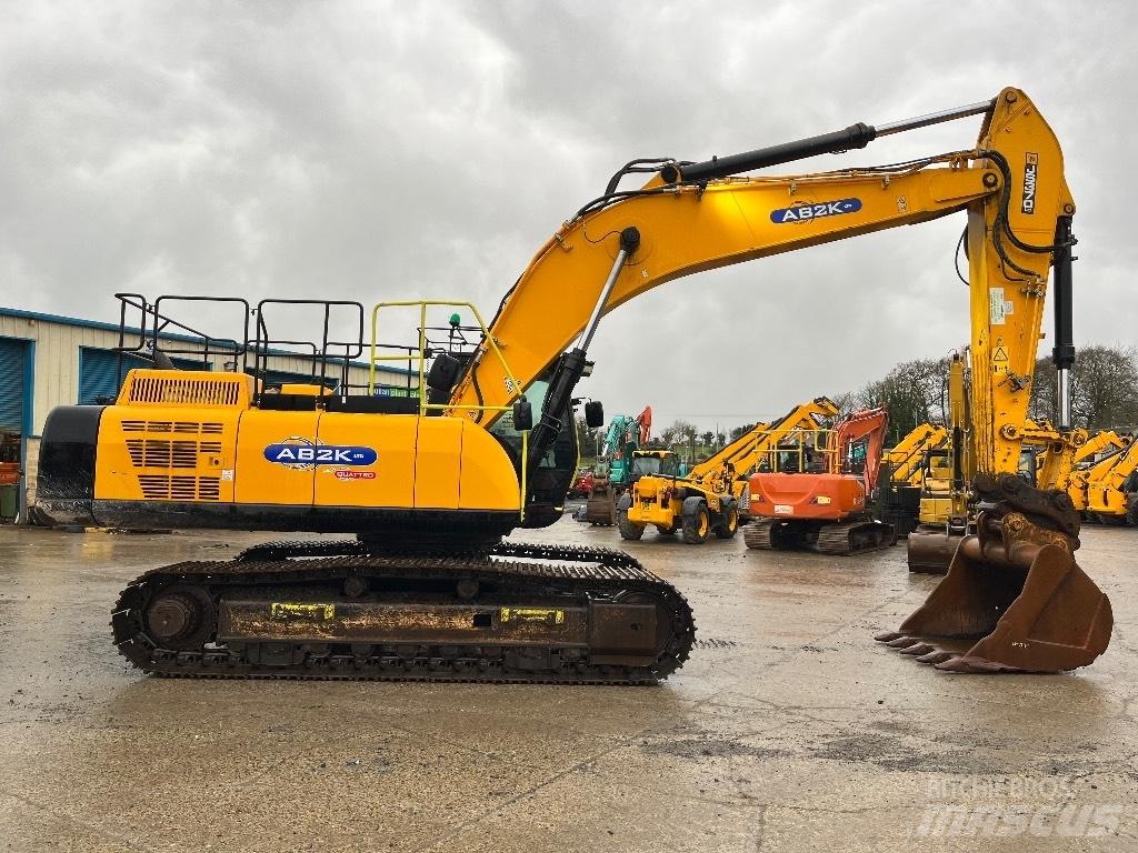 JCB JS370 LC Excavatoare pe șenile
