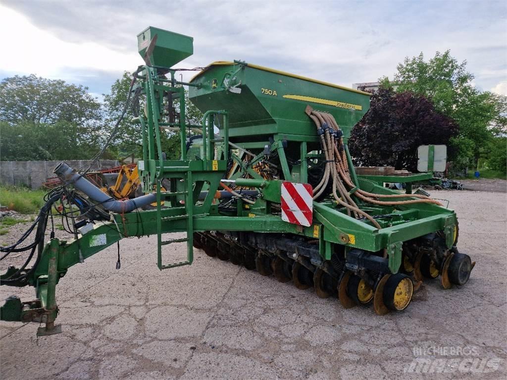 John Deere 750 A Semanatoare