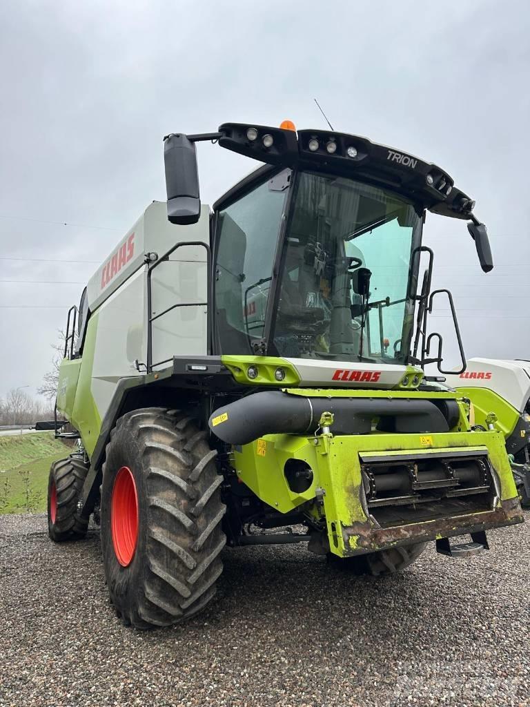 CLAAS Trion 530 Combine de secerat