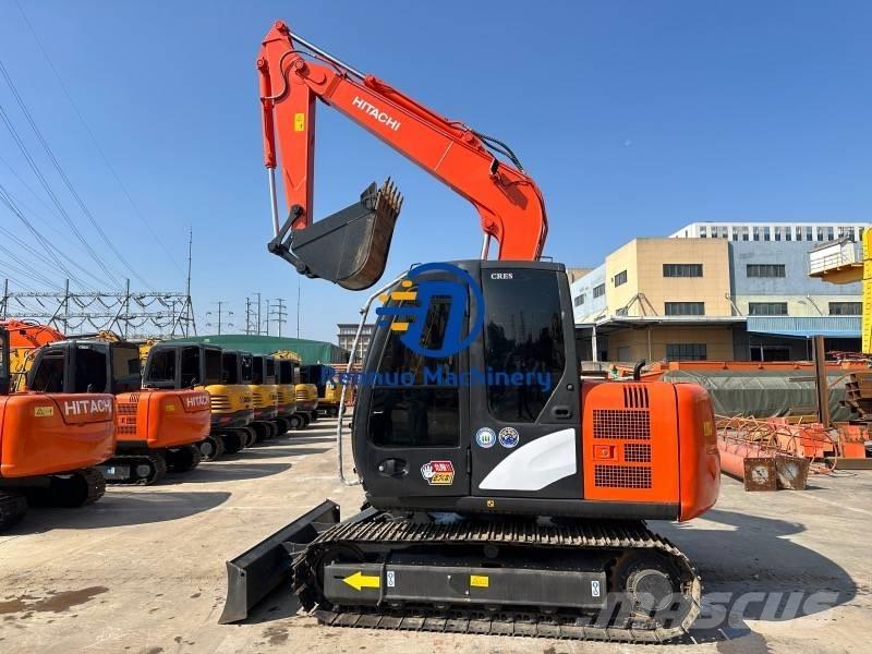 Hitachi ZX70 Mini excavatoare < 7t