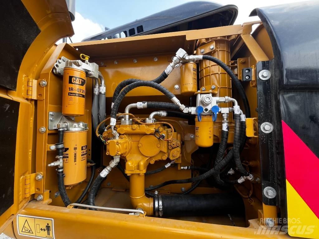 CAT 320 D2L Excavatoare pe șenile
