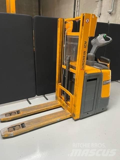 Jungheinrich ERC 212 Transpaleta manuala