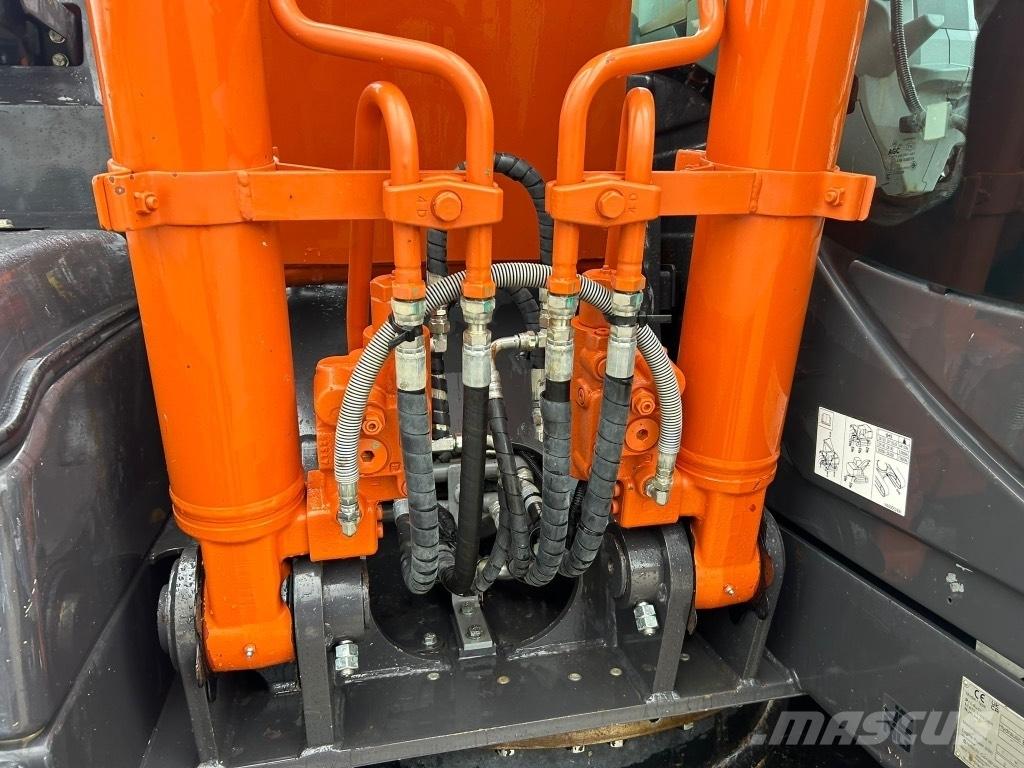 Hitachi ZX130 LCN-7 Excavatoare pe șenile
