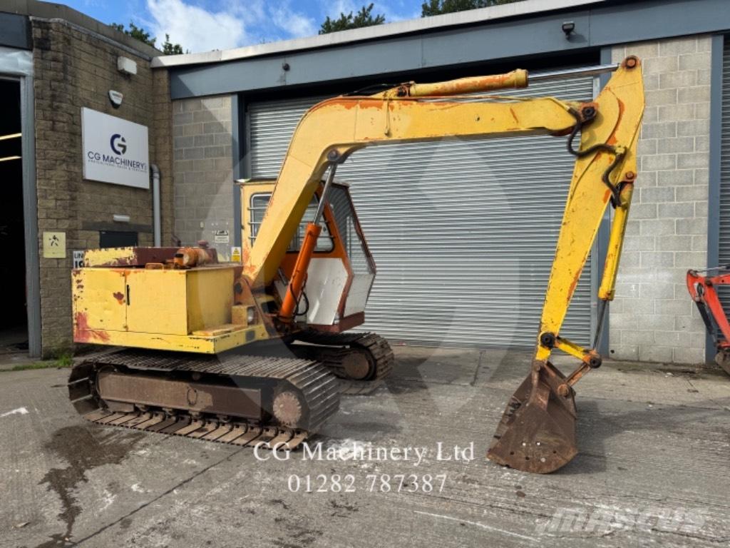 Hitachi UH031 Excavatoare pe șenile
