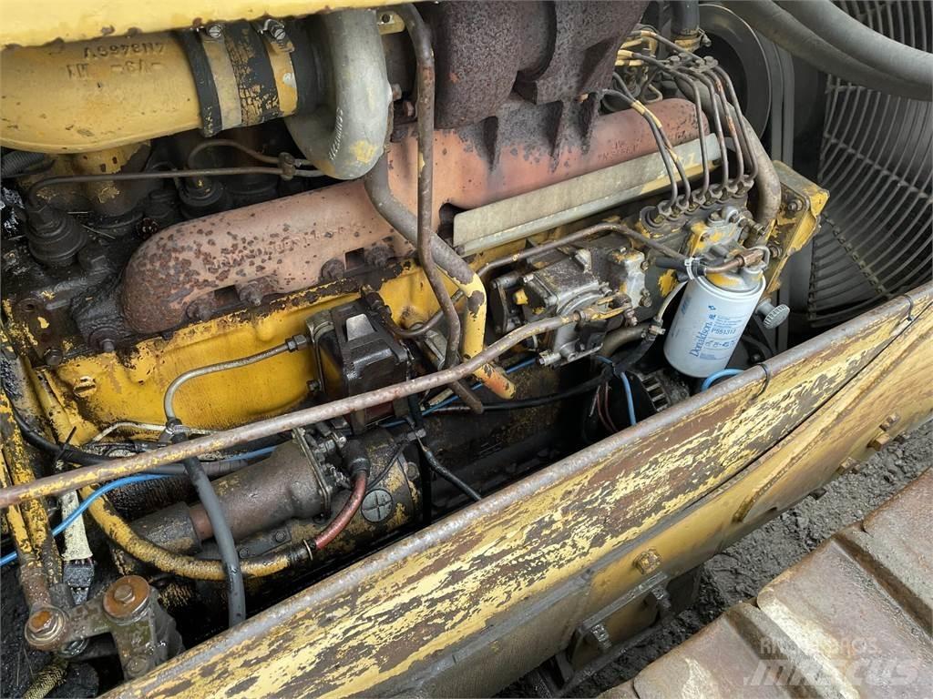 CAT D6D Buldozere pe senile