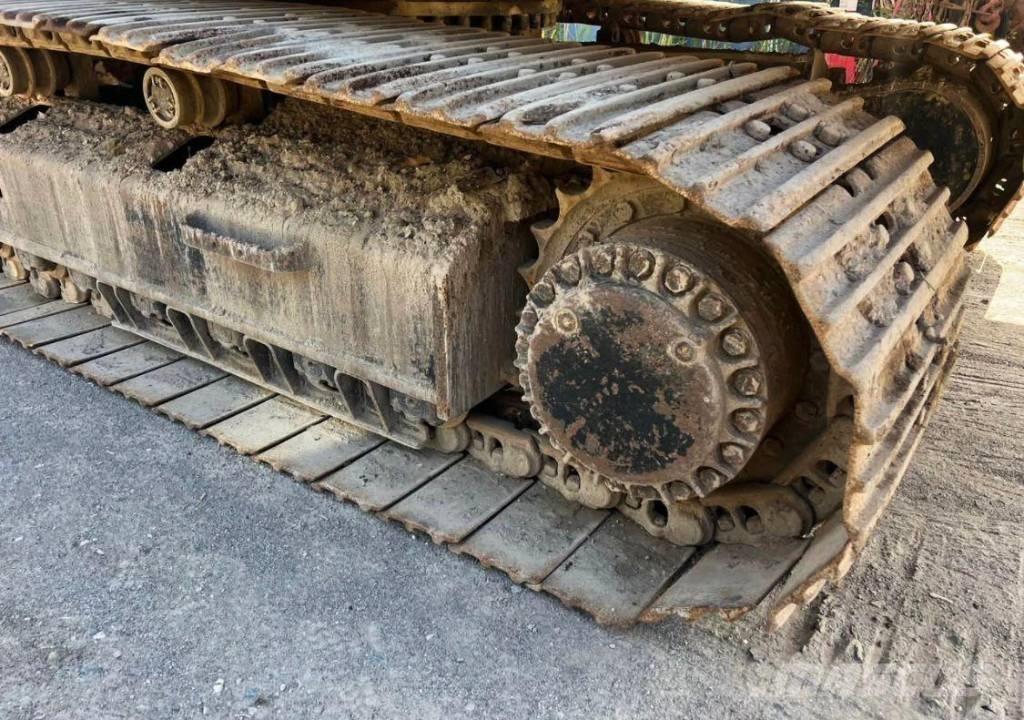 CAT 330 D L Excavatoare pe șenile
