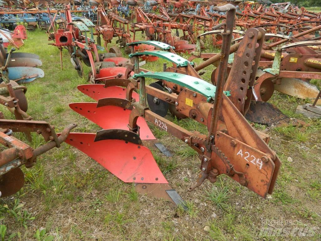 Kverneland 3k Pluguri conventionale