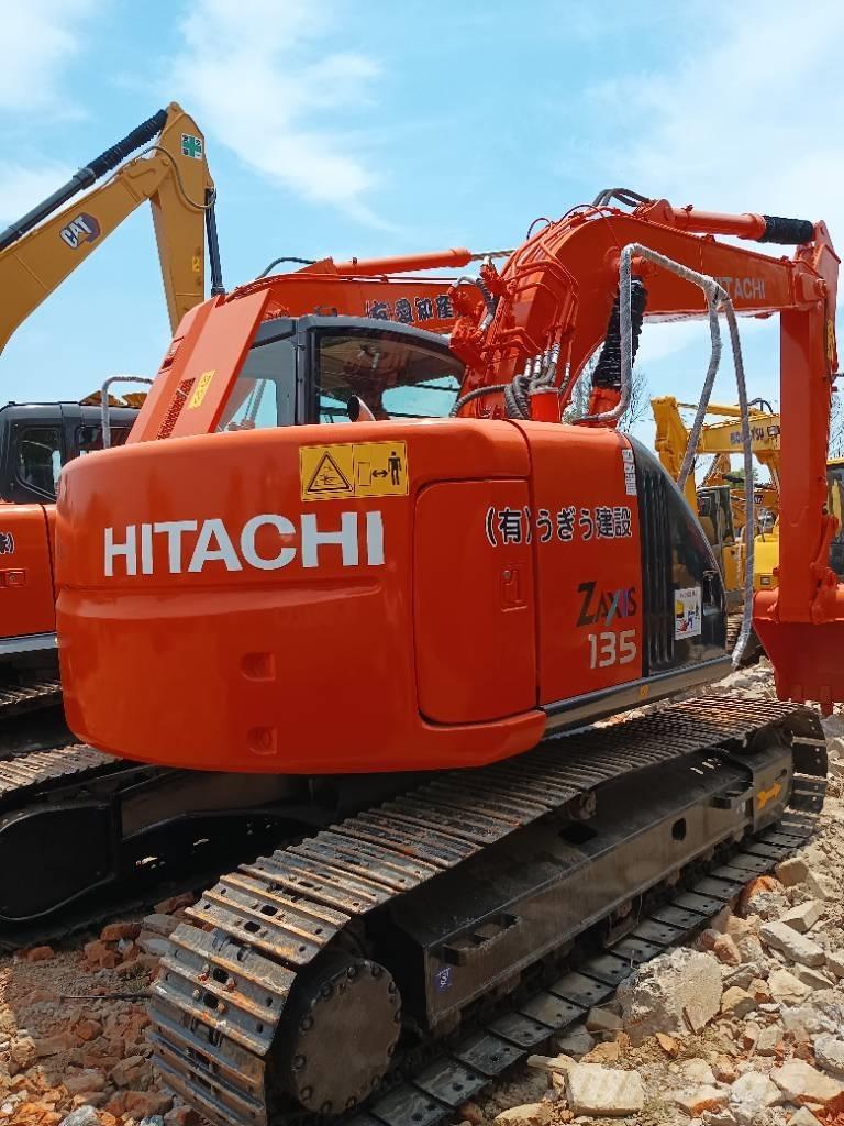 Hitachi ZX 135 U-5 Excavatoare pe șenile

