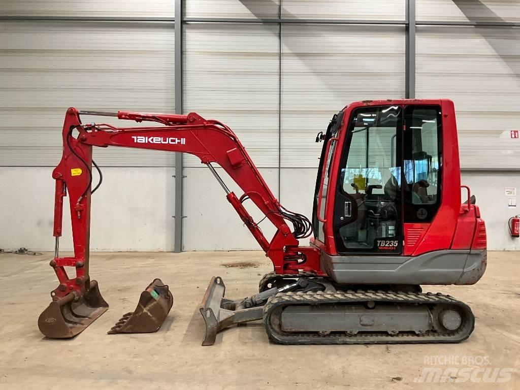 Takeuchi TB 235 Mini excavatoare < 7t