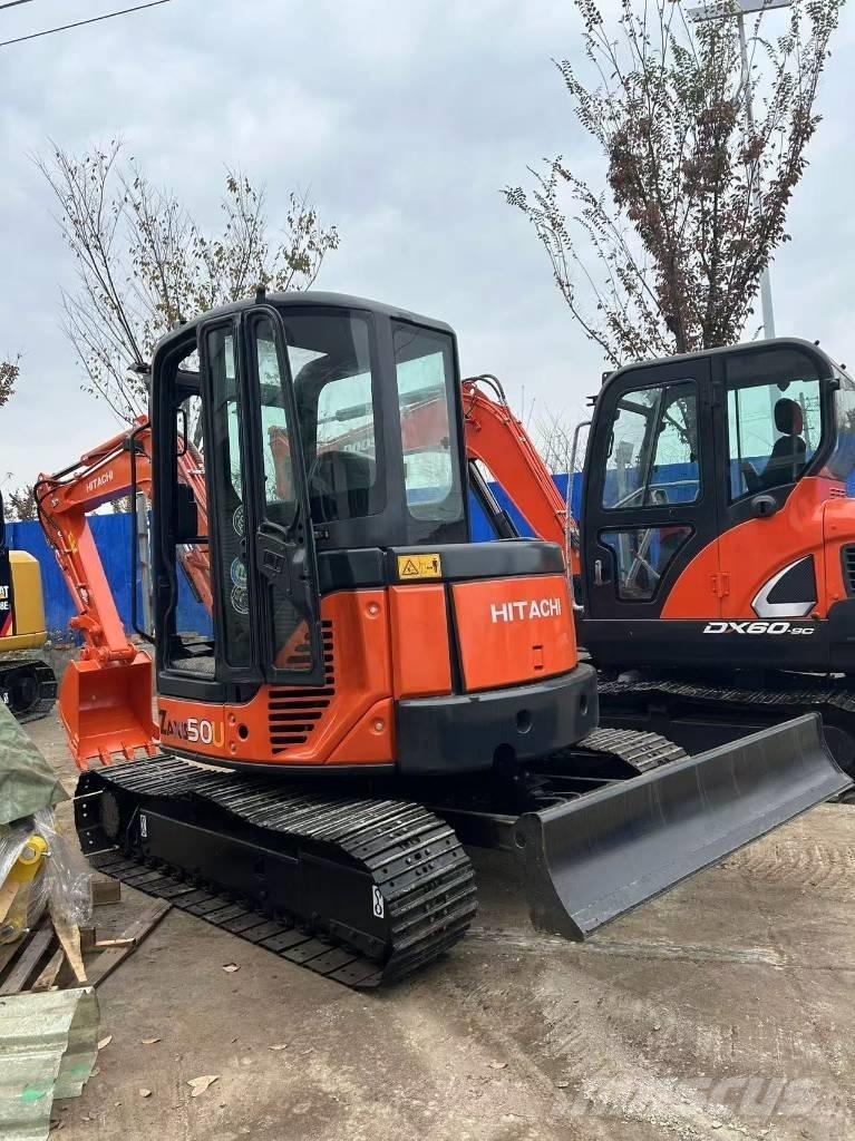 Hitachi ZX 50 Excavatoare pe șenile
