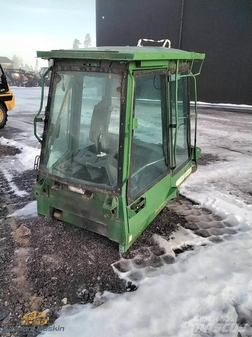 John Deere 1710 Cabine si interior