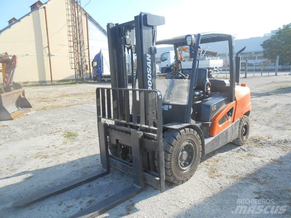 Doosan D50SC-09 Stivuitor diesel