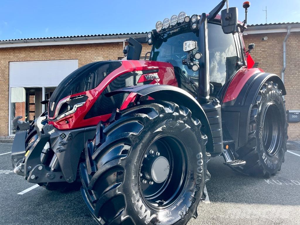 Valtra T235 S Tractoare