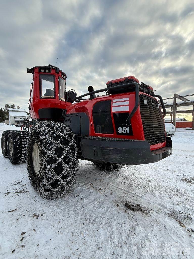 Komatsu 951 Combine forestiere