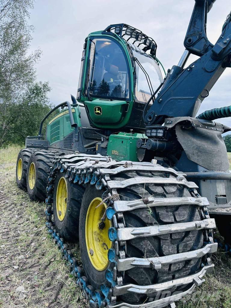 John Deere 1170G 8W Combine forestiere
