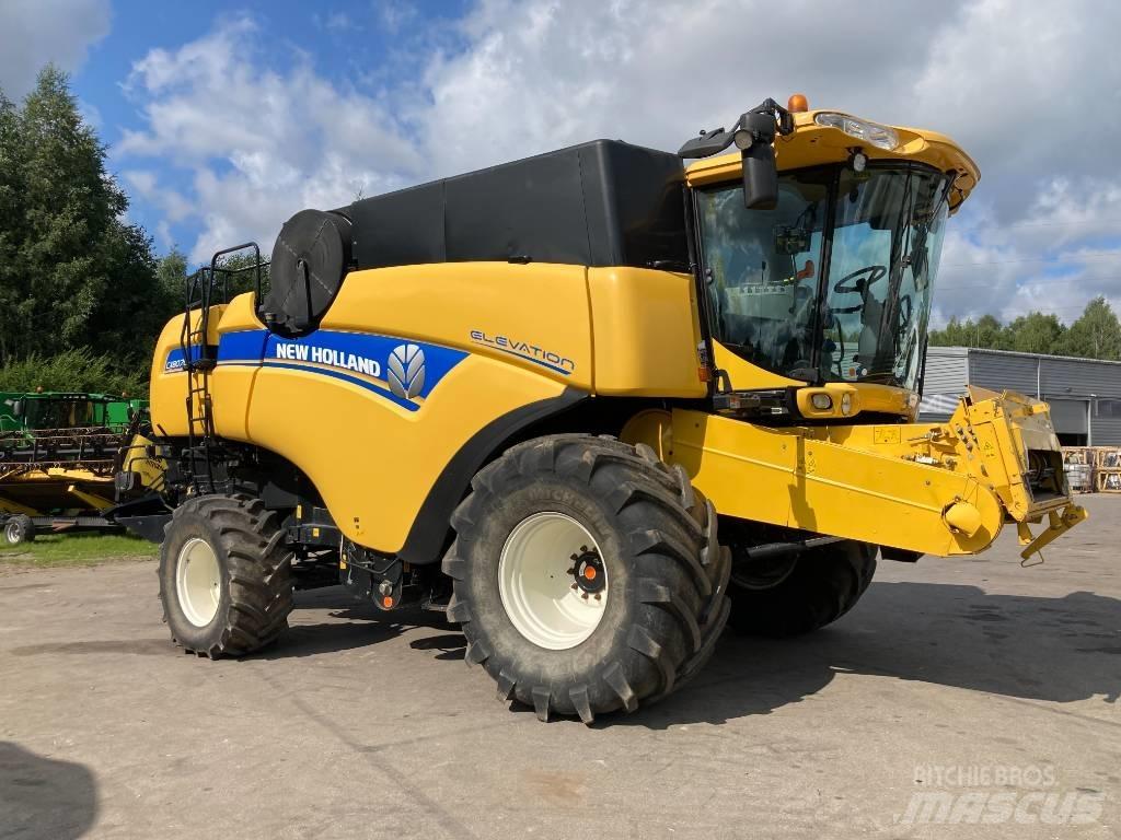 New Holland CX 8070 Combine de secerat