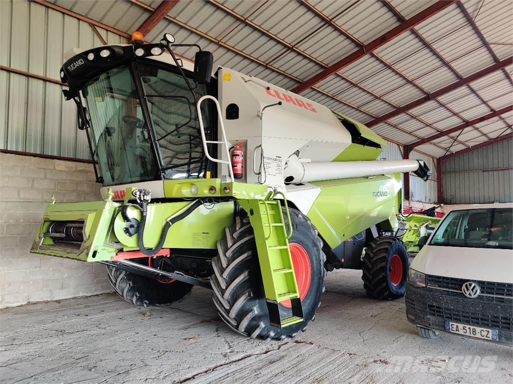 CLAAS TUCANO 480 Combine de secerat