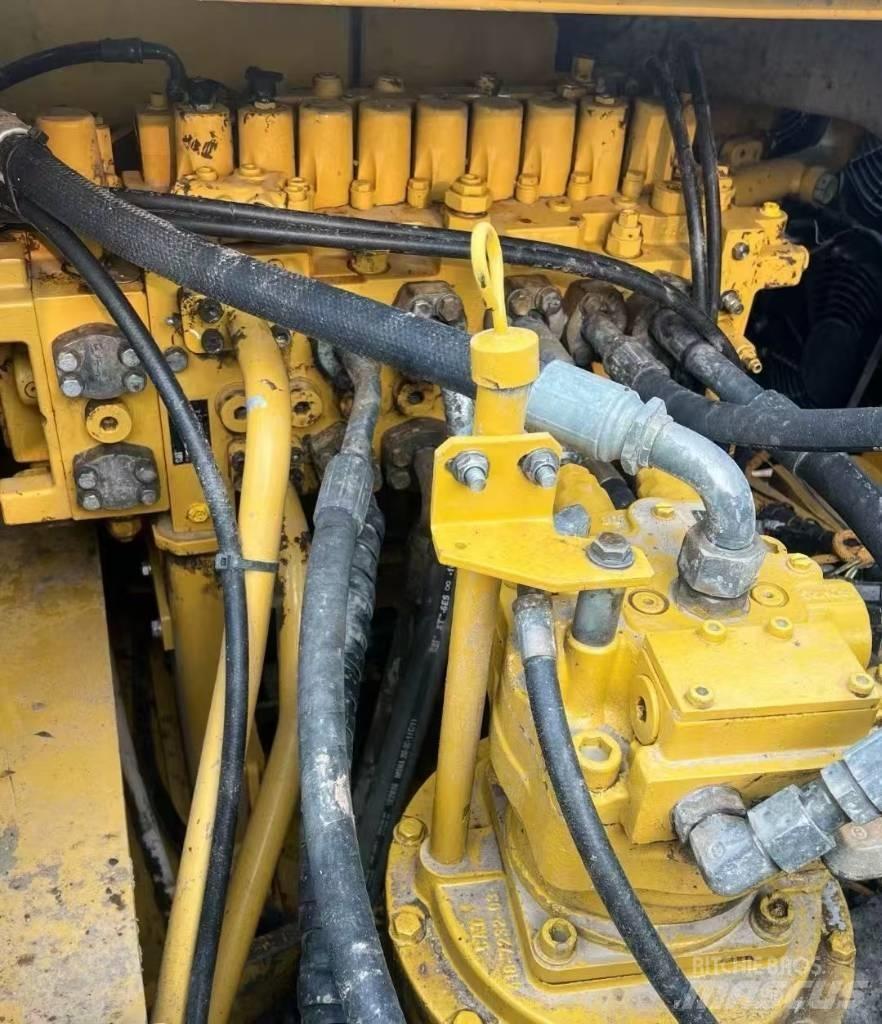 CAT 330GC Excavatoare pe șenile
