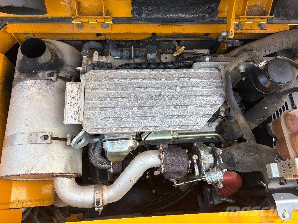 JCB JS 131 Excavatoare pe șenile
