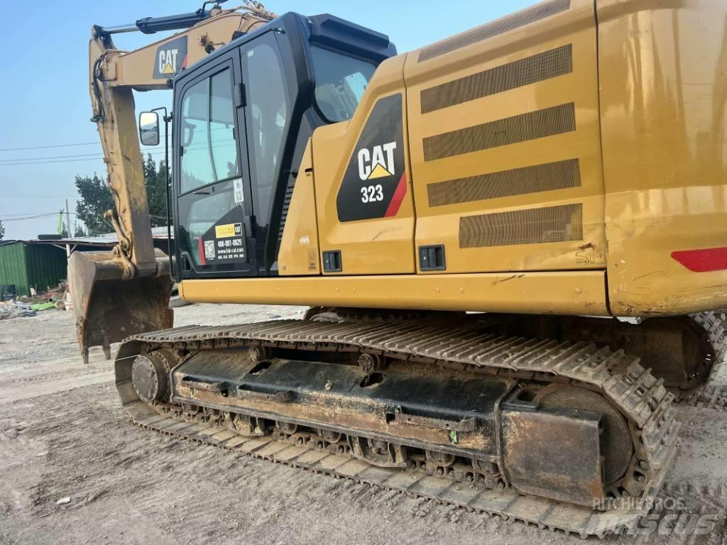 CAT 323 GC Excavatoare pe șenile

