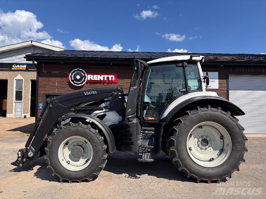 Valtra T 145 Active Tractoare