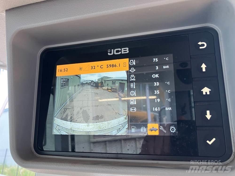 JCB 437 Incarcator pe pneuri