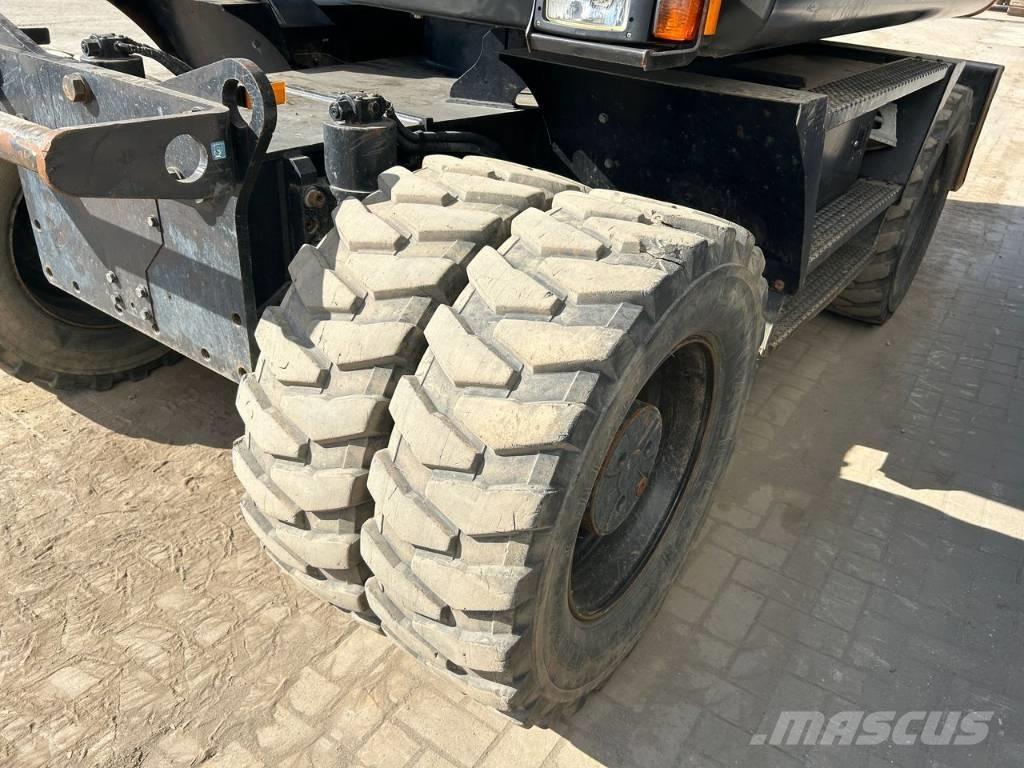 Hitachi ZX 140 W-5B Excavatoare cu roti