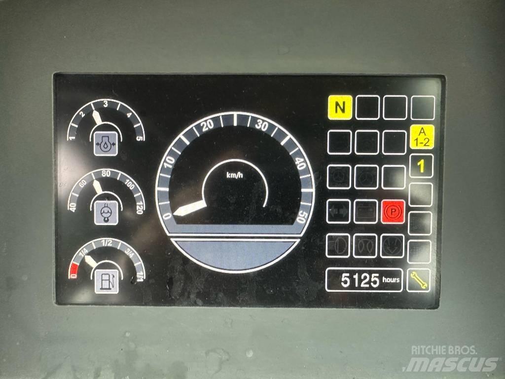 Liebherr 514 STEREO Incarcator pe pneuri