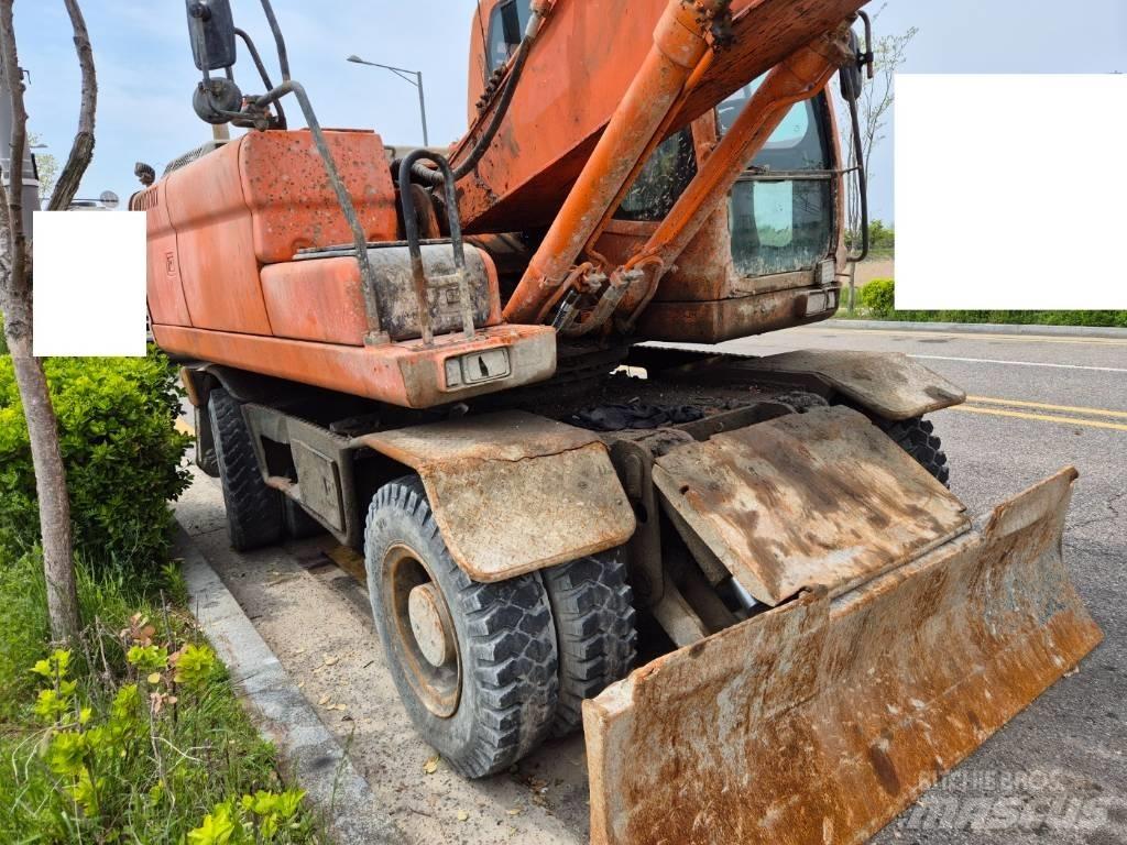 Doosan DX210WA Excavatoare cu roti