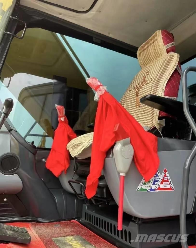 Komatsu PC 240 Excavatoare pe șenile
