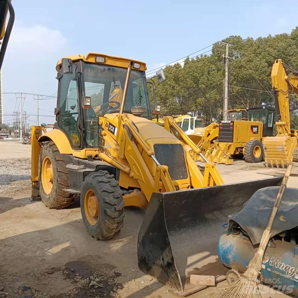 JCB 3CX Buldoexcavatoare