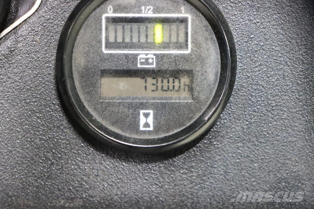 Komatsu CNI 14 Transpaleta manuala