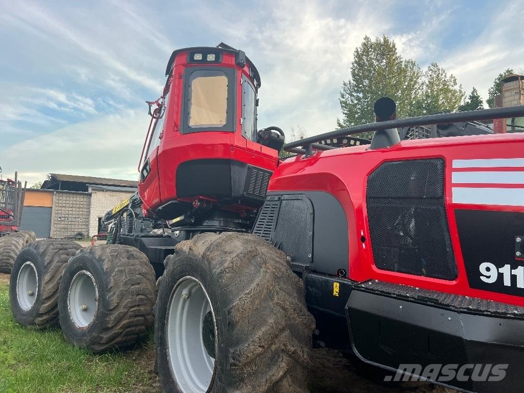 Komatsu 911 Combine forestiere