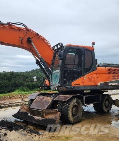 Doosan DX 210 W Excavatoare cu roti