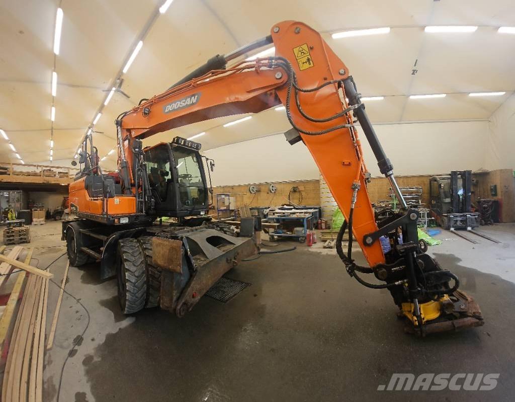 Doosan DX 170 W Excavatoare cu roti