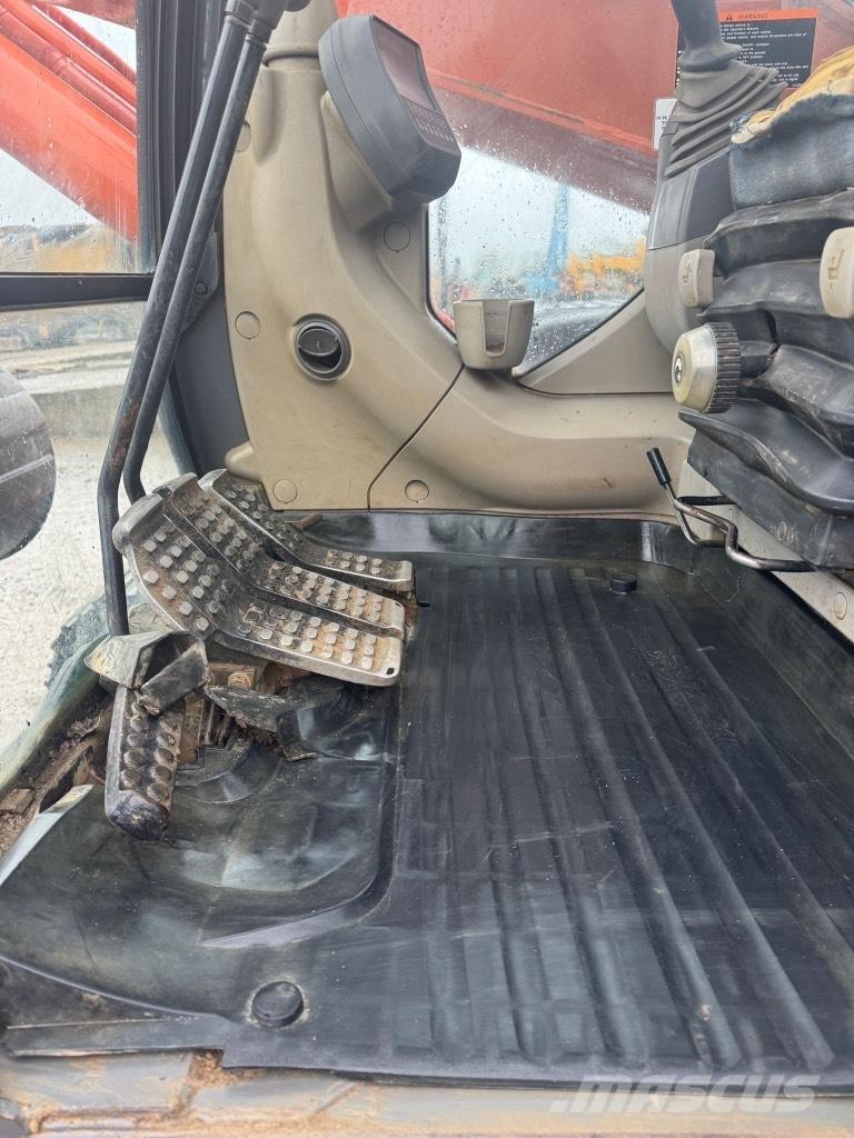 Hitachi zx210 Excavatoare pe șenile
