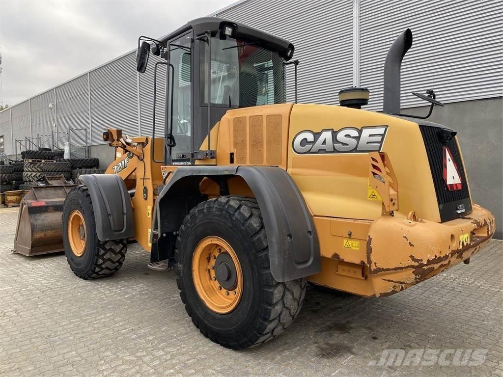 CASE 721F Incarcator pe pneuri