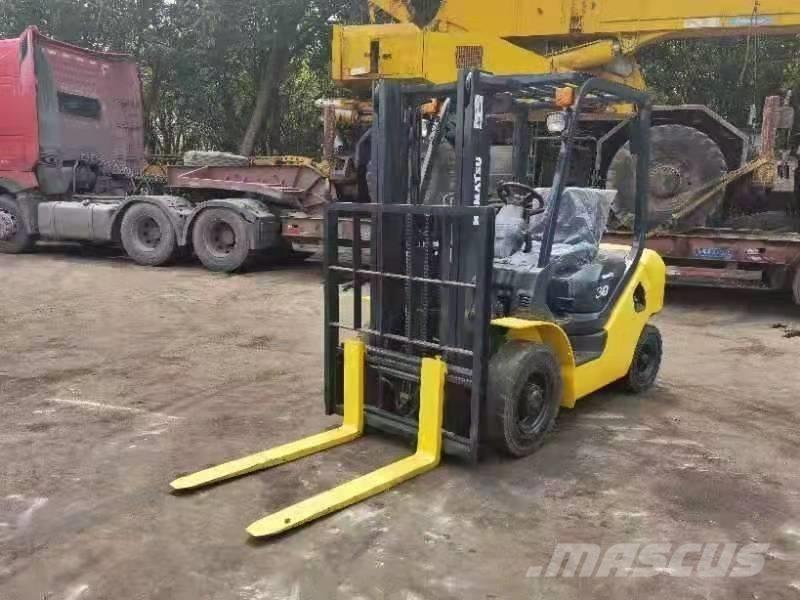 Komatsu 3Ton Stivuitor diesel