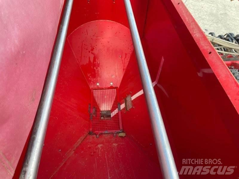 Horsch Pronto 9 DC Perforatoare