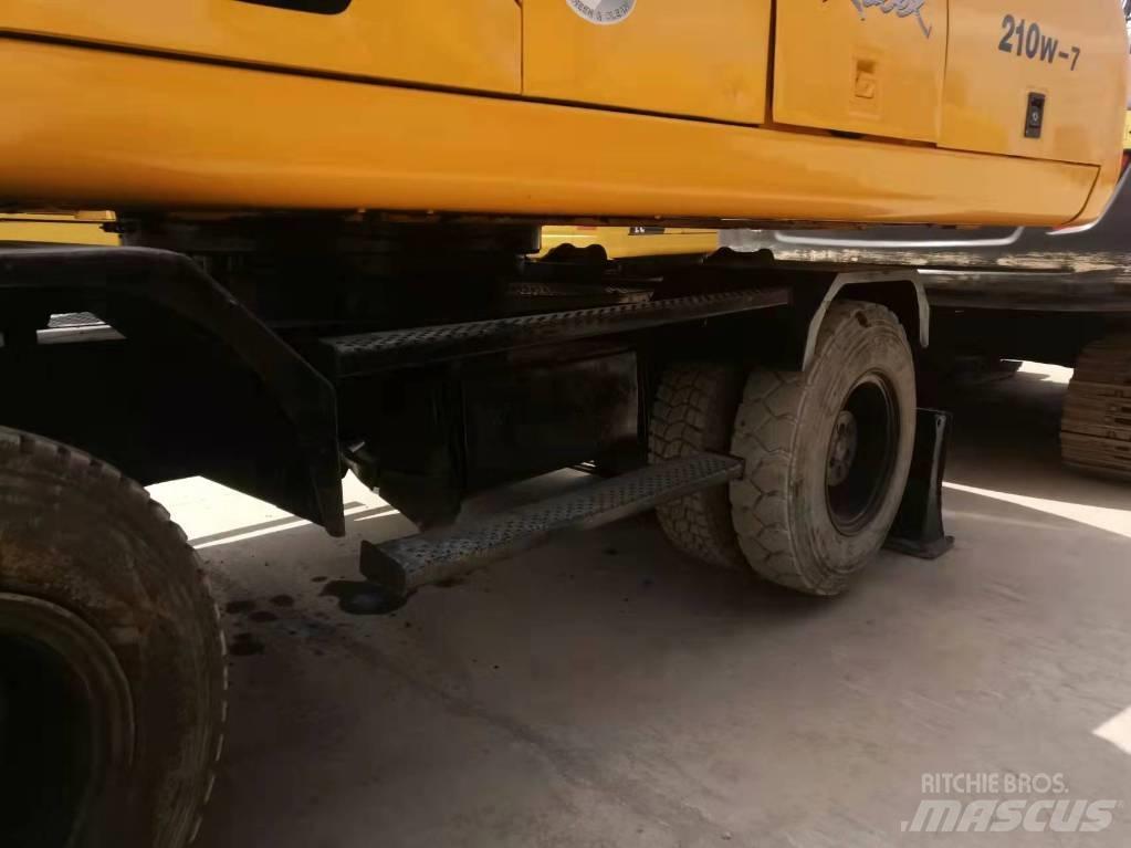 Hyundai 210-7 Excavatoare cu roti