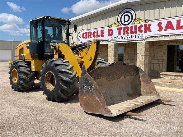 CAT 930M Incarcator pe pneuri