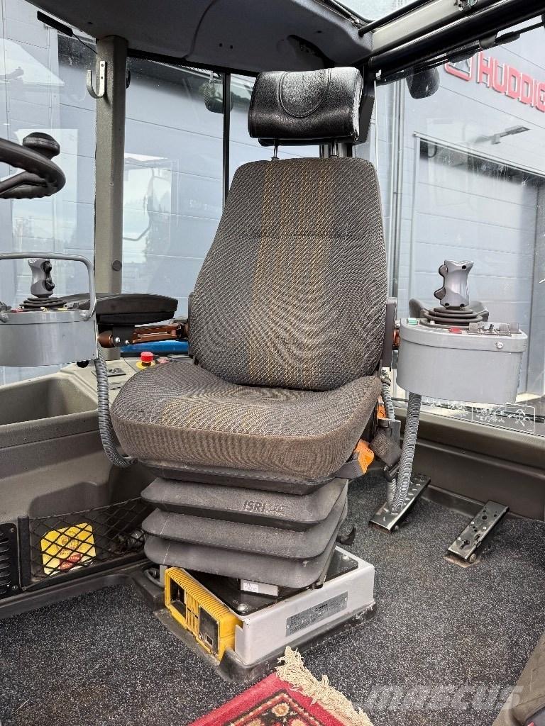 Huddig 1260 B Buldoexcavatoare