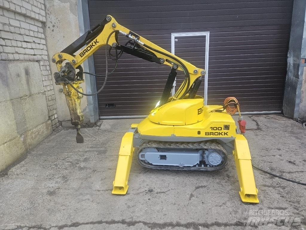 Brokk 100 Excavatoare de demolare