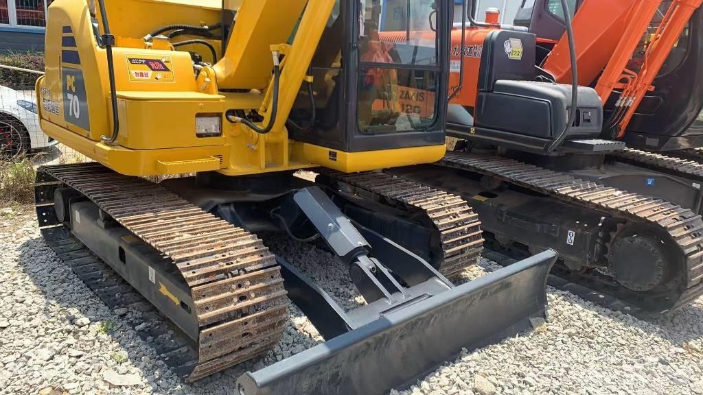 Komatsu PC 70-8 Excavatoare pe șenile
