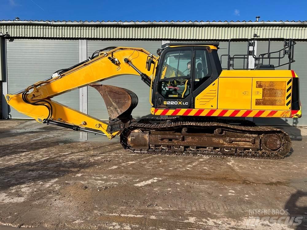 JCB 220X Excavatoare pe șenile
