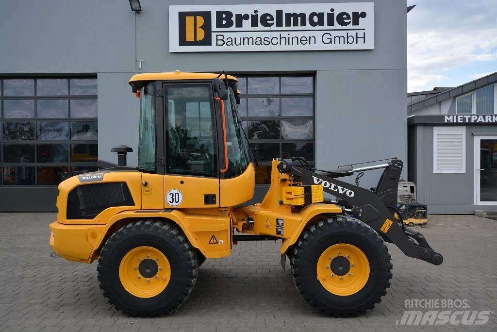Volvo L30HS Incarcator pe pneuri