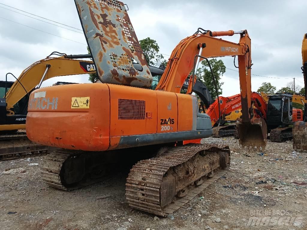 Hitachi ZX 200 Excavatoare pe șenile
