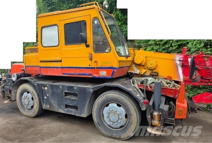 Kato MR100 Macara teren accidentat
