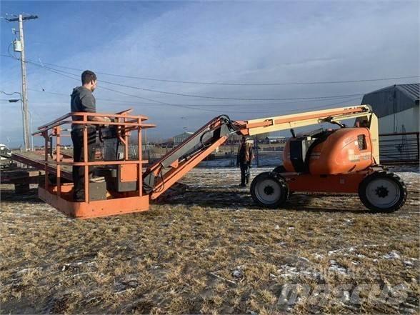 JLG 600AJ Nacele cu brat articulat