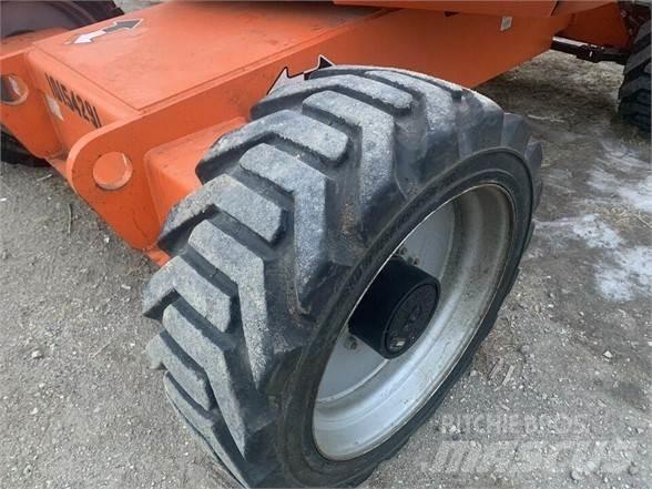 JLG 600AJ Nacele cu brat articulat